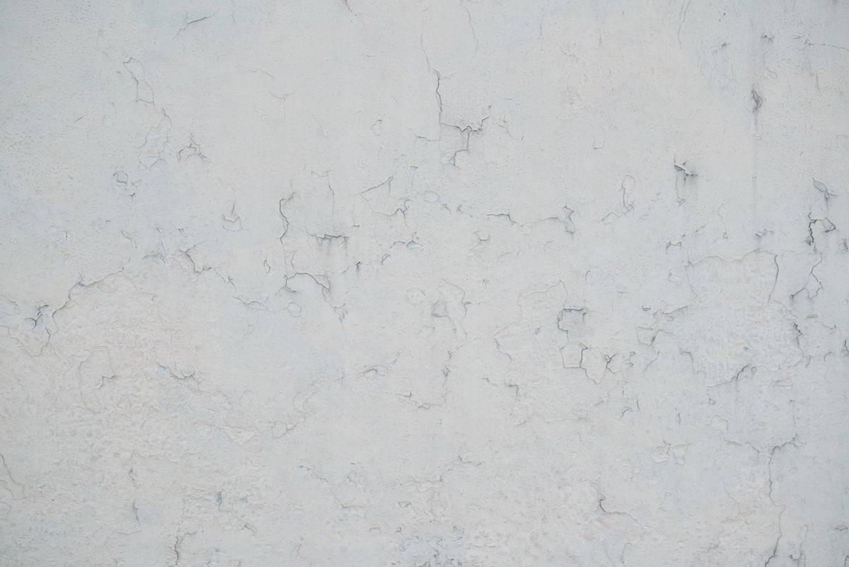 Pourquoi mon crépi extérieur se fissure-t-il et comment le réparer ?