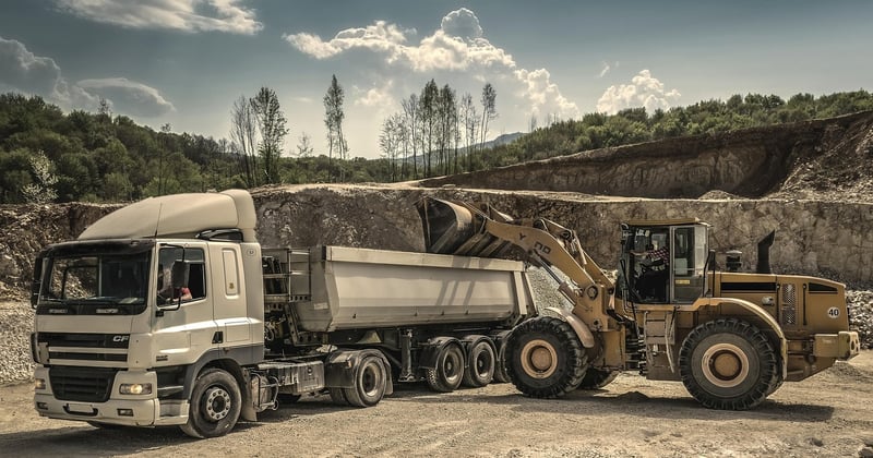 Bâche camion : comment choisir la bonne protection pour votre remorque