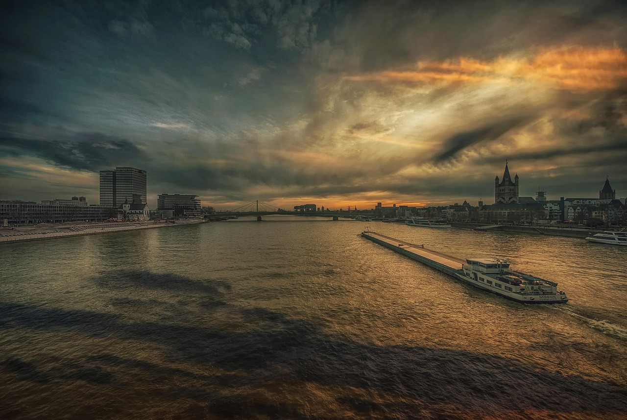 g1745230228f03a7e38ec2ef98b6258b4812de8f9a337d750dec54bceadba5d2f29f4da94db6e36bdb28d549e10b24893e411bba03f939835221cf49954720166 1280