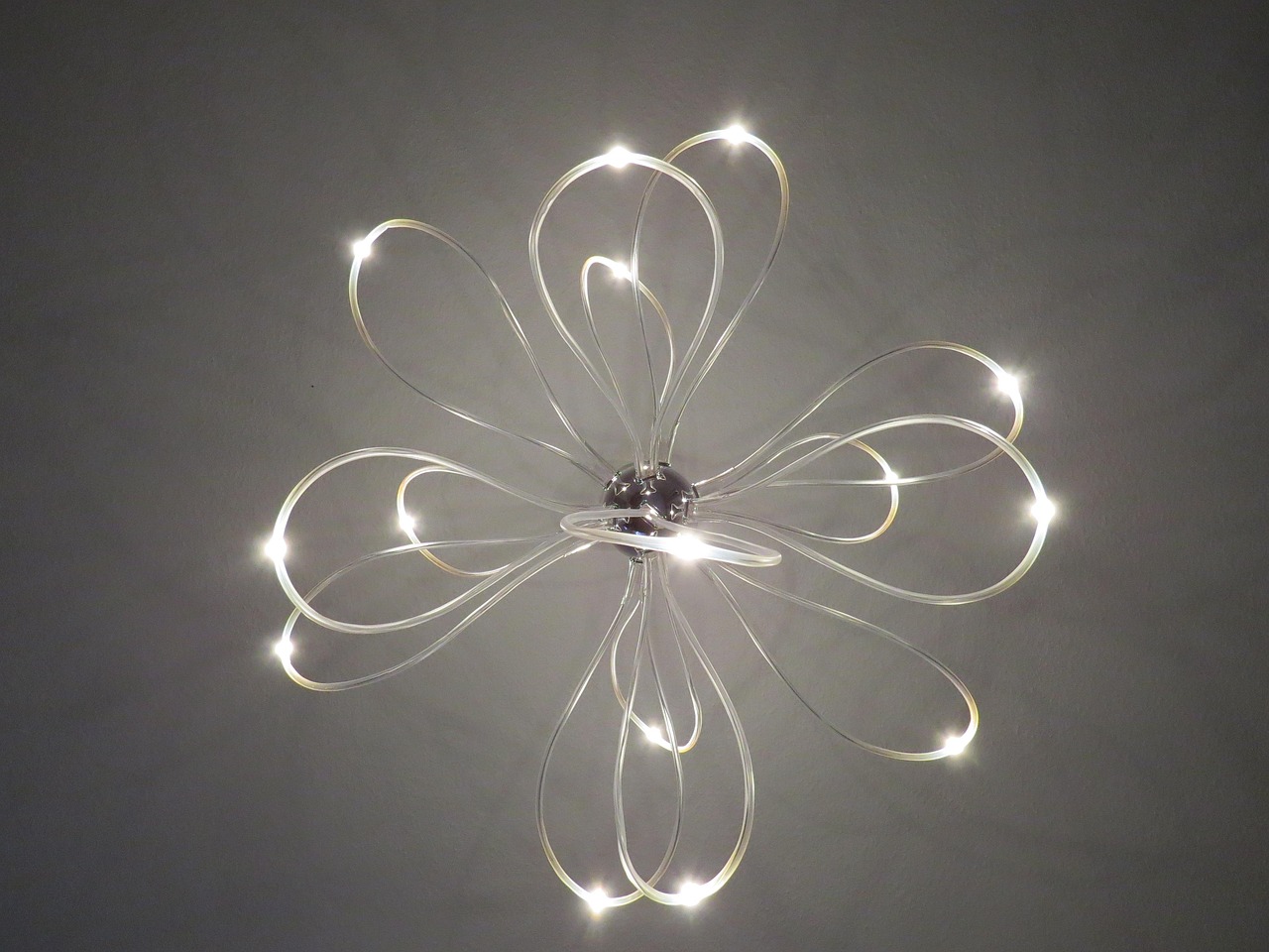 découvrez notre large gamme d'éclairage led performant, économique et durable, idéal pour illuminer tous vos espaces avec une lumière de qualité.